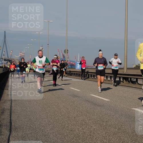 03.10.2025 - Köhlbrandbrückenlauf Fabian Wolf http://msf.ph/oto/9041105 03.10.2025 09:55:01 Position 3 1701 meine-sportfotos.de