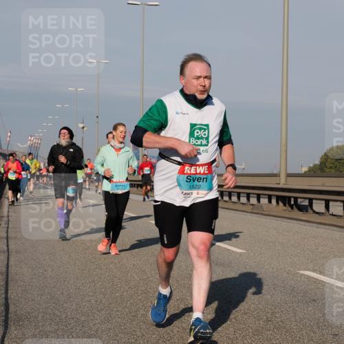 03.10.2025 - Köhlbrandbrückenlauf Fabian Wolf http://msf.ph/oto/9041208 03.10.2025 09:55:04 Position 3 3717, 1522 meine-sportfotos.de