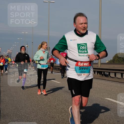 03.10.2025 - Köhlbrandbrückenlauf Fabian Wolf http://msf.ph/oto/9041223 03.10.2025 09:55:05 Position 3 717, 1522 meine-sportfotos.de
