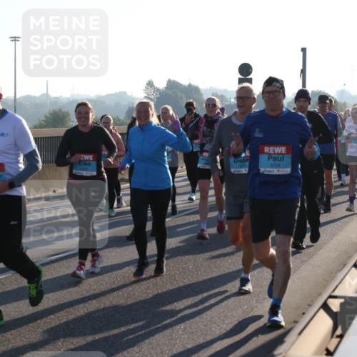 03.10.2025 - Köhlbrandbrückenlauf Lena Gebhardt http://msf.ph/oto/9041310 03.10.2025 09:25:29 Position 1 3259 meine-sportfotos.de