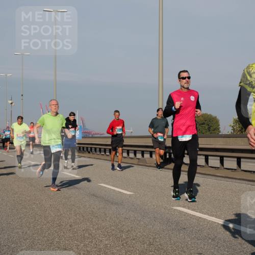 03.10.2025 - Köhlbrandbrückenlauf Fabian Wolf http://msf.ph/oto/9041328 03.10.2025 09:55:10 Position 3 1802, 2941, 1520 meine-sportfotos.de