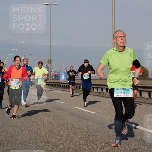 03.10.2025 - Köhlbrandbrückenlauf Fabian Wolf http://msf.ph/oto/9041380 03.10.2025 09:55:12 Position 3 3, 3197, 1681, 1802 meine-sportfotos.de