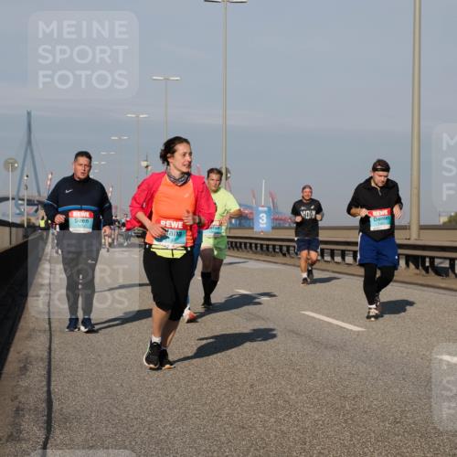 03.10.2025 - Köhlbrandbrückenlauf Fabian Wolf http://msf.ph/oto/9041397 03.10.2025 09:55:13 Position 3 1233 meine-sportfotos.de