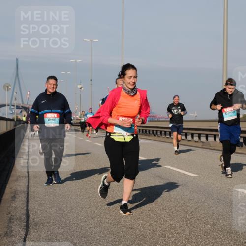 03.10.2025 - Köhlbrandbrückenlauf Fabian Wolf http://msf.ph/oto/9041415 03.10.2025 09:55:13 Position 3 1233, 3197, 1681 meine-sportfotos.de