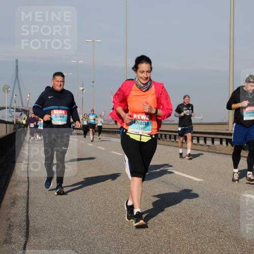 03.10.2025 - Köhlbrandbrückenlauf Fabian Wolf http://msf.ph/oto/9041421 03.10.2025 09:55:14 Position 3 1233, 3197, 1681 meine-sportfotos.de