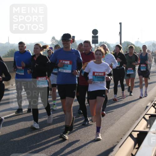 03.10.2025 - Köhlbrandbrückenlauf Lena Gebhardt http://msf.ph/oto/9041451 03.10.2025 09:25:33 Position 1 2103, 1653, 4 meine-sportfotos.de