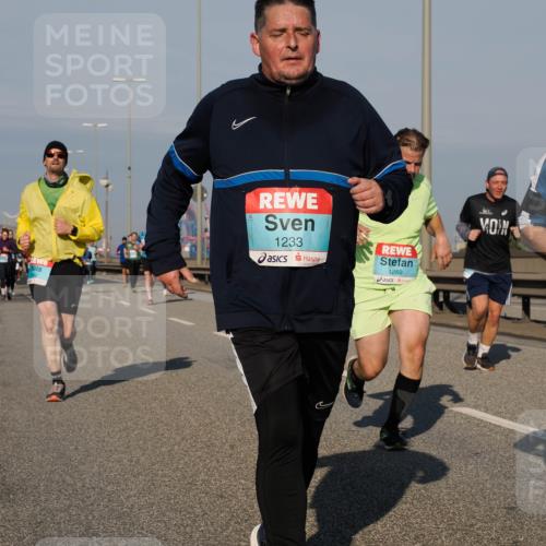 03.10.2025 - Köhlbrandbrückenlauf Fabian Wolf http://msf.ph/oto/9041481 03.10.2025 09:55:16 Position 3 1233, 1259, 1675 meine-sportfotos.de