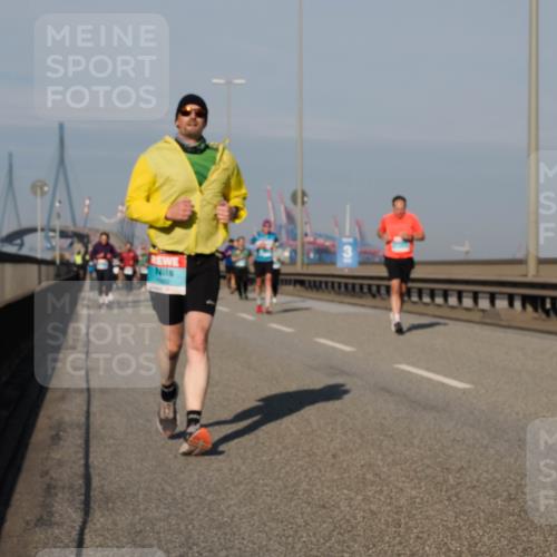 03.10.2025 - Köhlbrandbrückenlauf Fabian Wolf http://msf.ph/oto/9041494 03.10.2025 09:55:17 Position 3  meine-sportfotos.de