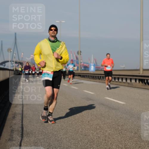 03.10.2025 - Köhlbrandbrückenlauf Fabian Wolf http://msf.ph/oto/9041500 03.10.2025 09:55:17 Position 3  meine-sportfotos.de