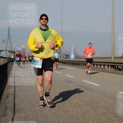 03.10.2025 - Köhlbrandbrückenlauf Fabian Wolf http://msf.ph/oto/9041510 03.10.2025 09:55:18 Position 3  meine-sportfotos.de