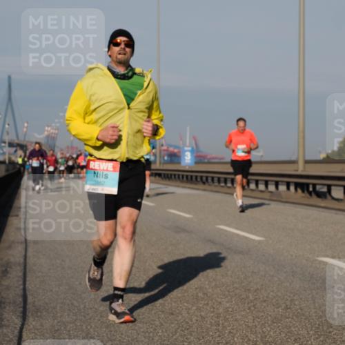 03.10.2025 - Köhlbrandbrückenlauf Fabian Wolf http://msf.ph/oto/9041518 03.10.2025 09:55:18 Position 3 1662 meine-sportfotos.de