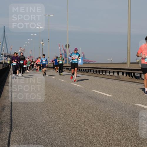 03.10.2025 - Köhlbrandbrückenlauf Fabian Wolf http://msf.ph/oto/9041557 03.10.2025 09:55:20 Position 3 1973 meine-sportfotos.de