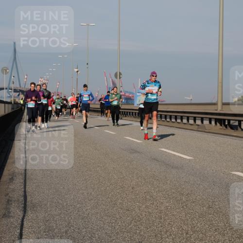 03.10.2025 - Köhlbrandbrückenlauf Fabian Wolf http://msf.ph/oto/9041603 03.10.2025 09:55:21 Position 3  meine-sportfotos.de