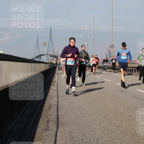 03.10.2025 - Köhlbrandbrückenlauf Fabian Wolf http://msf.ph/oto/9041668 03.10.2025 09:55:25 Position 3  meine-sportfotos.de