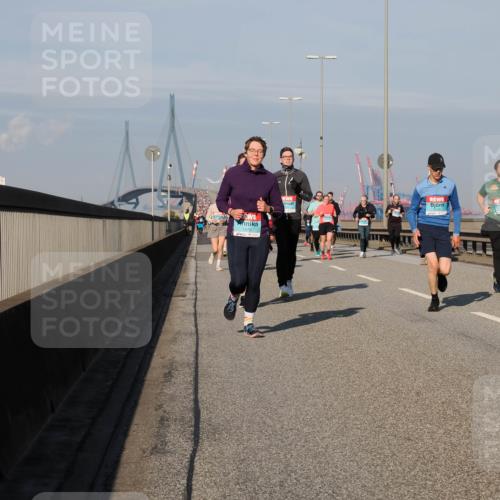 03.10.2025 - Köhlbrandbrückenlauf Fabian Wolf http://msf.ph/oto/9041675 03.10.2025 09:55:26 Position 3 1470, 3124 meine-sportfotos.de
