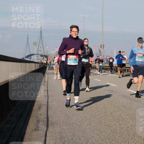 03.10.2025 - Köhlbrandbrückenlauf Fabian Wolf http://msf.ph/oto/9041720 03.10.2025 09:55:27 Position 3 1470, 3124 meine-sportfotos.de