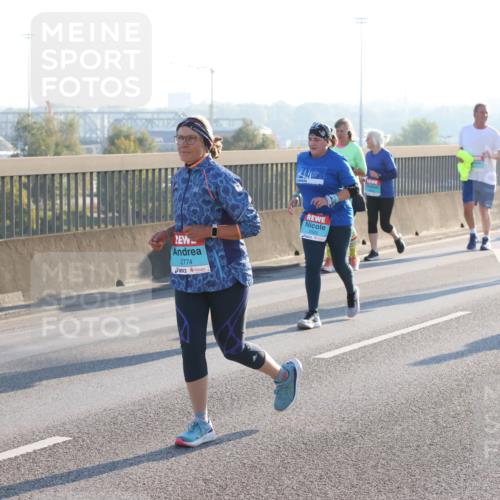 03.10.2025 - Köhlbrandbrückenlauf Lena Gebhardt http://msf.ph/oto/9041749 03.10.2025 09:25:44 Position 1 2774 meine-sportfotos.de