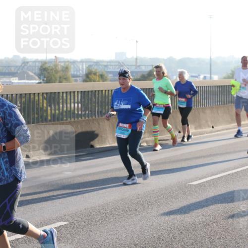 03.10.2025 - Köhlbrandbrückenlauf Lena Gebhardt http://msf.ph/oto/9041782 03.10.2025 09:25:45 Position 1 2774 meine-sportfotos.de