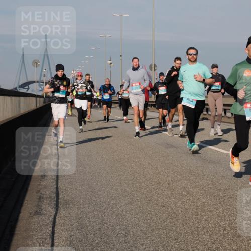 03.10.2025 - Köhlbrandbrückenlauf Fabian Wolf http://msf.ph/oto/9041894 03.10.2025 09:55:35 Position 3 3238 meine-sportfotos.de