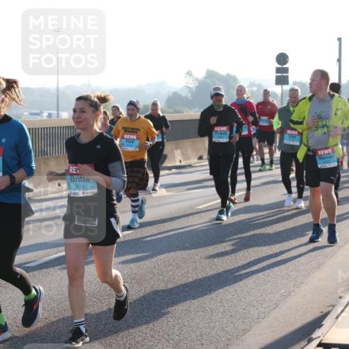 03.10.2025 - Köhlbrandbrückenlauf Lena Gebhardt http://msf.ph/oto/9041965 03.10.2025 09:25:51 Position 1 2036, 2019, 2153 meine-sportfotos.de