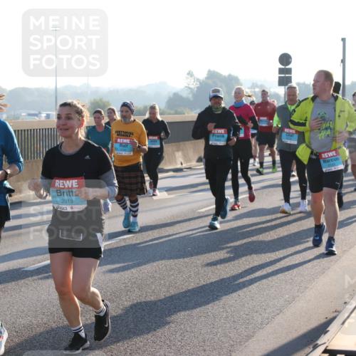 03.10.2025 - Köhlbrandbrückenlauf Lena Gebhardt http://msf.ph/oto/9041969 03.10.2025 09:25:51 Position 1 2036, 2019 meine-sportfotos.de