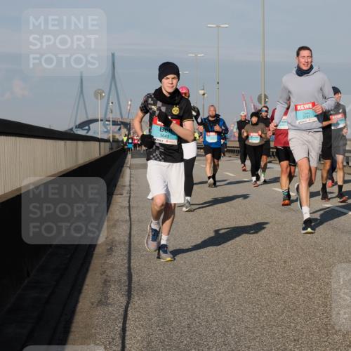 03.10.2025 - Köhlbrandbrückenlauf Fabian Wolf http://msf.ph/oto/9041979 03.10.2025 09:55:38 Position 3 3643, 3781 meine-sportfotos.de