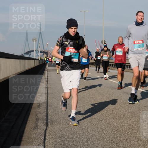 03.10.2025 - Köhlbrandbrückenlauf Fabian Wolf http://msf.ph/oto/9042000 03.10.2025 09:55:38 Position 3 643, 3781, 1191 meine-sportfotos.de