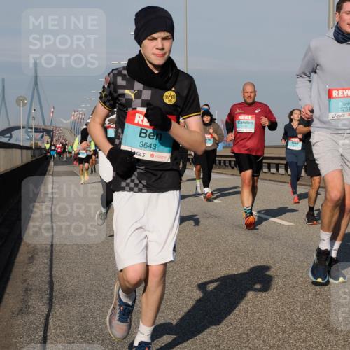 03.10.2025 - Köhlbrandbrückenlauf Fabian Wolf http://msf.ph/oto/9042031 03.10.2025 09:55:39 Position 3 09, 3643, 1191, 3781 meine-sportfotos.de
