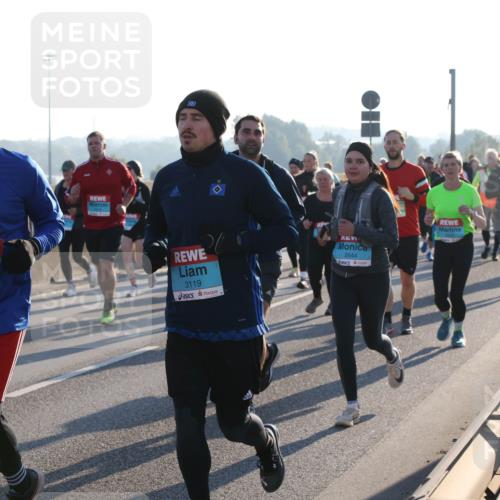 03.10.2025 - Köhlbrandbrückenlauf Lena Gebhardt http://msf.ph/oto/9042113 03.10.2025 09:25:55 Position 1 3121, 3119, 2644 meine-sportfotos.de