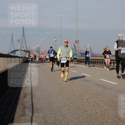 03.10.2025 - Köhlbrandbrückenlauf Fabian Wolf http://msf.ph/oto/9042145 03.10.2025 09:55:44 Position 3  meine-sportfotos.de