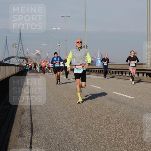 03.10.2025 - Köhlbrandbrückenlauf Fabian Wolf http://msf.ph/oto/9042181 03.10.2025 09:55:45 Position 3 3, 3528 meine-sportfotos.de