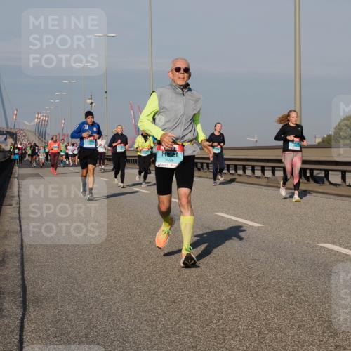 03.10.2025 - Köhlbrandbrückenlauf Fabian Wolf http://msf.ph/oto/9042215 03.10.2025 09:55:46 Position 3 3528 meine-sportfotos.de