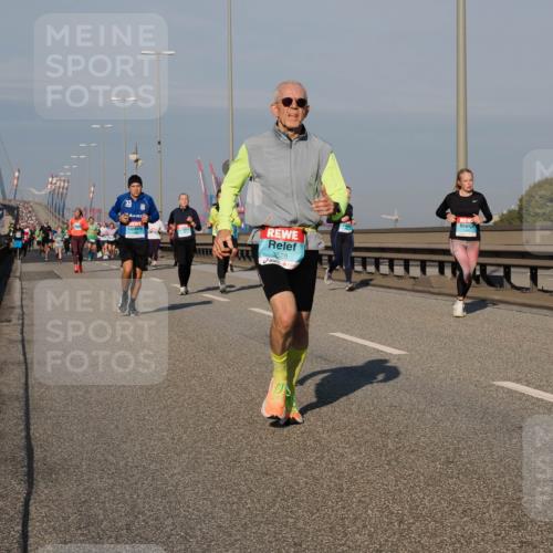 03.10.2025 - Köhlbrandbrückenlauf Fabian Wolf http://msf.ph/oto/9042222 03.10.2025 09:55:46 Position 3 3528 meine-sportfotos.de