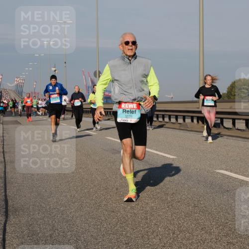 03.10.2025 - Köhlbrandbrückenlauf Fabian Wolf http://msf.ph/oto/9042228 03.10.2025 09:55:47 Position 3 3528 meine-sportfotos.de