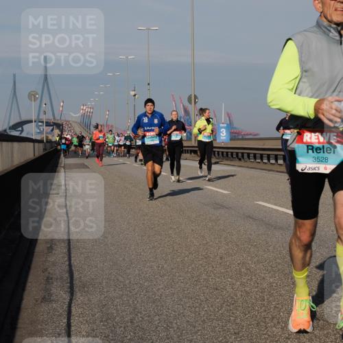 03.10.2025 - Köhlbrandbrückenlauf Fabian Wolf http://msf.ph/oto/9042245 03.10.2025 09:55:47 Position 3 33, 3, 3528 meine-sportfotos.de