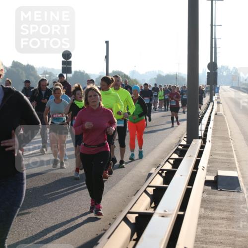 03.10.2025 - Köhlbrandbrückenlauf Lena Gebhardt http://msf.ph/oto/9042327 03.10.2025 09:26:02 Position 1  meine-sportfotos.de