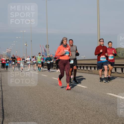 03.10.2025 - Köhlbrandbrückenlauf Fabian Wolf http://msf.ph/oto/9042460 03.10.2025 09:55:57 Position 3 21 meine-sportfotos.de