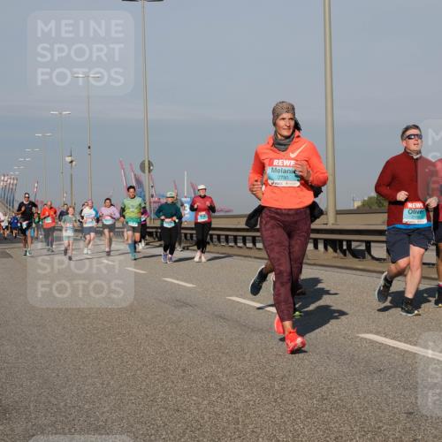 03.10.2025 - Köhlbrandbrückenlauf Fabian Wolf http://msf.ph/oto/9042498 03.10.2025 09:55:58 Position 3 2790, 2150 meine-sportfotos.de