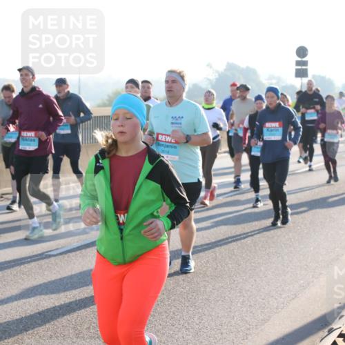 03.10.2025 - Köhlbrandbrückenlauf Lena Gebhardt http://msf.ph/oto/9042508 03.10.2025 09:26:07 Position 1 3614 meine-sportfotos.de