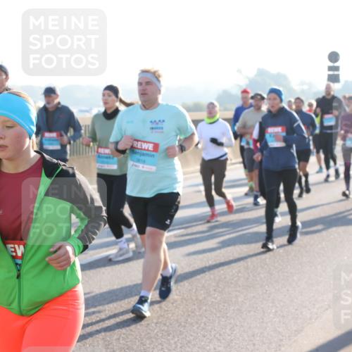 03.10.2025 - Köhlbrandbrückenlauf Lena Gebhardt http://msf.ph/oto/9042529 03.10.2025 09:26:07 Position 1 3614 meine-sportfotos.de