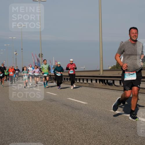 03.10.2025 - Köhlbrandbrückenlauf Fabian Wolf http://msf.ph/oto/9042558 03.10.2025 09:56:00 Position 3 1015 meine-sportfotos.de