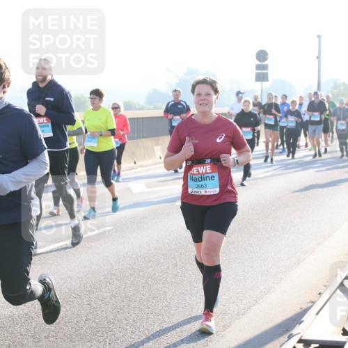 03.10.2025 - Köhlbrandbrückenlauf Lena Gebhardt http://msf.ph/oto/9042668 03.10.2025 09:26:11 Position 1 3669, 13, 3, 3663 meine-sportfotos.de