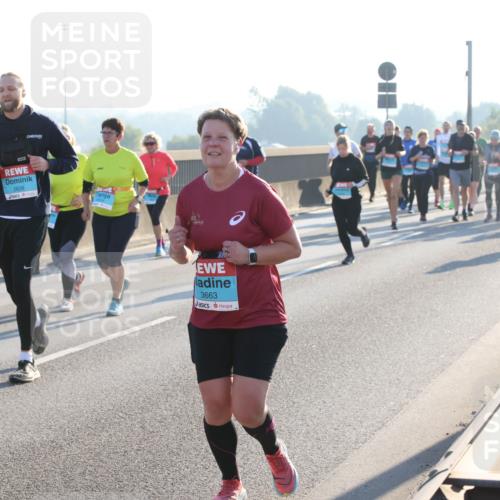 03.10.2025 - Köhlbrandbrückenlauf Lena Gebhardt http://msf.ph/oto/9042681 03.10.2025 09:26:12 Position 1 2838, 3663 meine-sportfotos.de