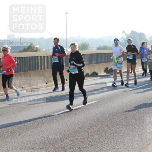 03.10.2025 - Köhlbrandbrückenlauf Lena Gebhardt http://msf.ph/oto/9042777 03.10.2025 09:26:15 Position 1  meine-sportfotos.de