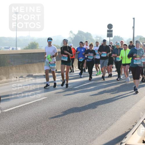 03.10.2025 - Köhlbrandbrückenlauf Lena Gebhardt http://msf.ph/oto/9042800 03.10.2025 09:26:15 Position 1 2622, 125 meine-sportfotos.de