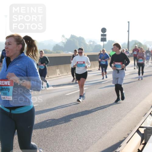 03.10.2025 - Köhlbrandbrückenlauf Lena Gebhardt http://msf.ph/oto/9043251 03.10.2025 09:26:30 Position 1 3693 meine-sportfotos.de