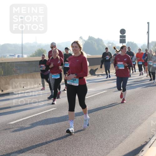 03.10.2025 - Köhlbrandbrückenlauf Lena Gebhardt http://msf.ph/oto/9043468 03.10.2025 09:26:38 Position 1 1209 meine-sportfotos.de