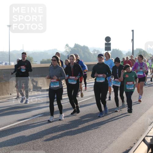 03.10.2025 - Köhlbrandbrückenlauf Lena Gebhardt http://msf.ph/oto/9043570 03.10.2025 09:26:43 Position 1 2271 meine-sportfotos.de