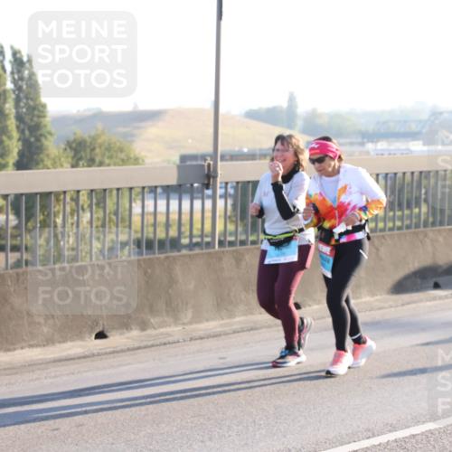 03.10.2025 - Köhlbrandbrückenlauf Lena Gebhardt http://msf.ph/oto/9043754 03.10.2025 09:26:50 Position 1  meine-sportfotos.de