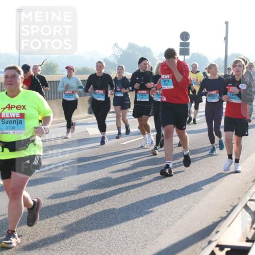 03.10.2025 - Köhlbrandbrückenlauf Lena Gebhardt http://msf.ph/oto/9043852 03.10.2025 09:26:54 Position 1 04, 2738, 330, 2632, 2631, 6 meine-sportfotos.de